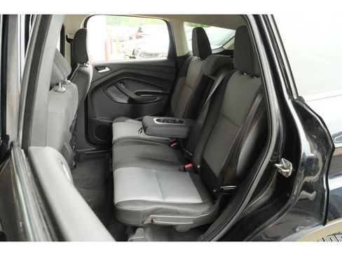 Used 2018 Ford Escape SE w/ SE Sync 3 Package AWD/4WD image 29