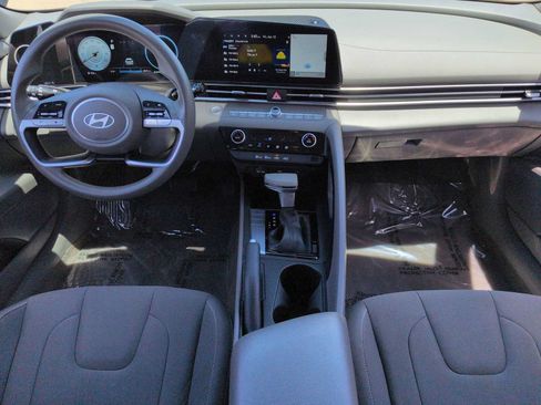 Certified 2024 Hyundai Elantra SEL FWD image 16