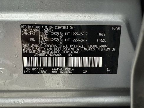 Used 2021 Toyota RAV4 LE image 16