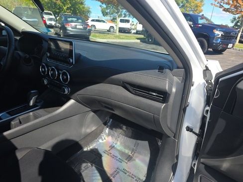 Used 2023 Nissan Sentra SV image 11