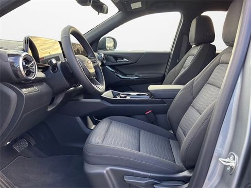 New 2026 Chevrolet Equinox LT image 9