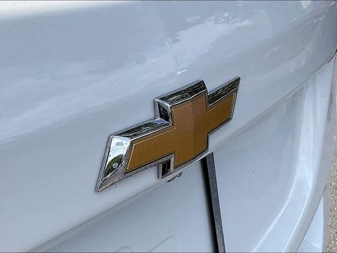 Used 2021 Chevrolet Equinox LT FWD image 9
