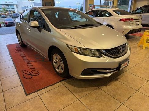 Used 2013 Honda Civic LX image 3