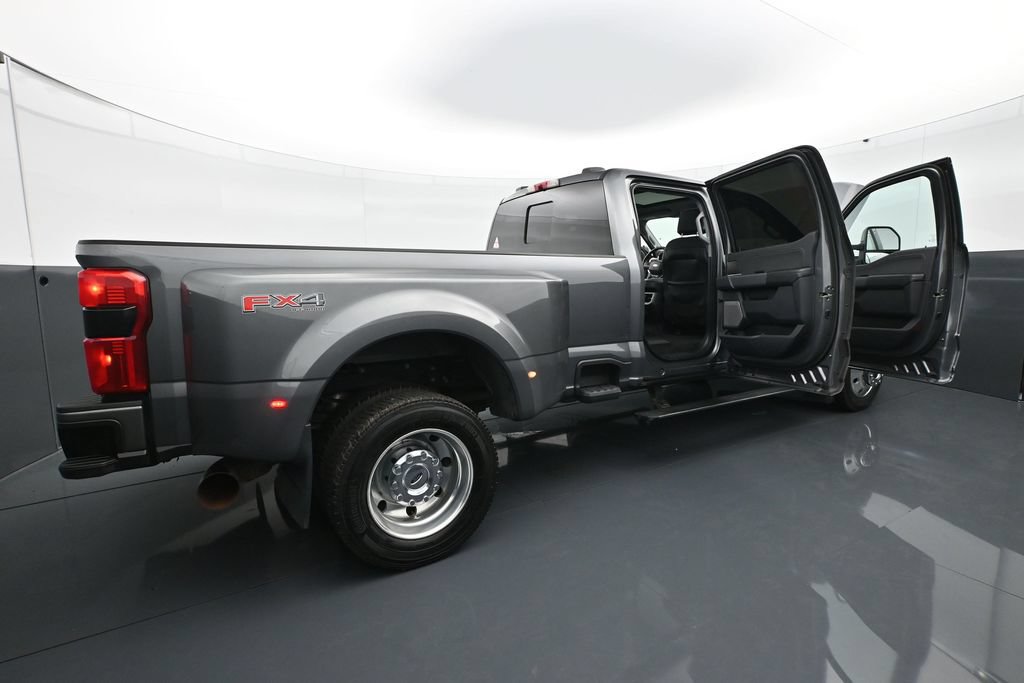 Used 2023 Ford F450 Lariat w/ Lariat Ultimate Package AWD/4WD image 46