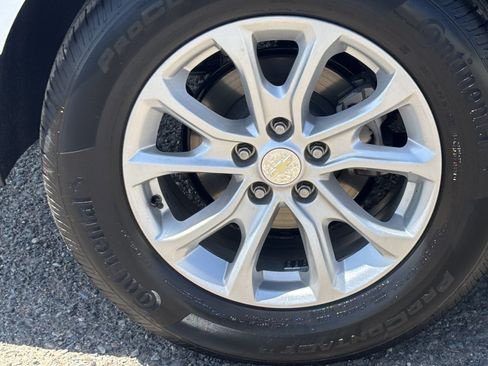 Used 2019 Chevrolet Equinox LT FWD image 8