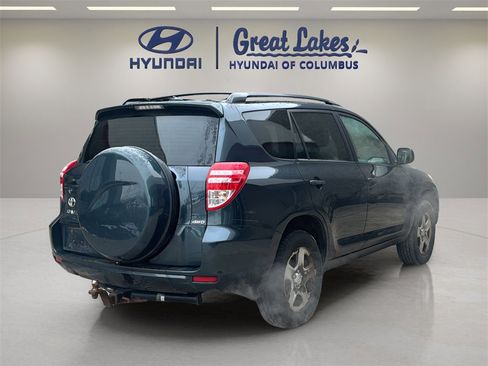 Used 2011 Toyota RAV4 4WD image 5