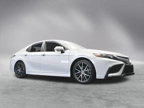 Used 2024 Toyota Camry SE FWD image 63