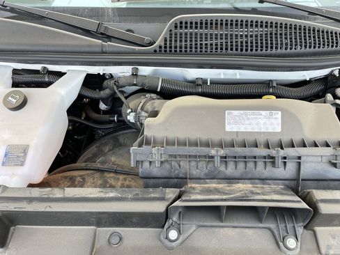 New 2025 GMC Savana 2500 Extended w/ Driver Convenience Package image 30