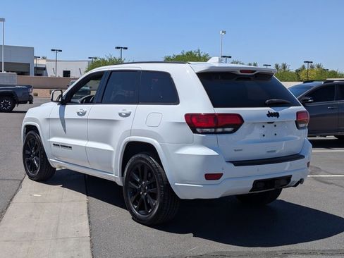 Used 2021 Jeep Grand Cherokee Laredo X RWD image 7