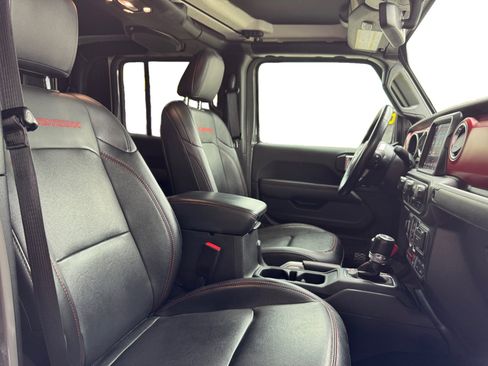 Used 2022 Jeep Gladiator Rubicon w/ Trailer Tow Package AWD/4WD image 15