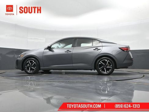 Used 2024 Nissan Sentra SV FWD image 39
