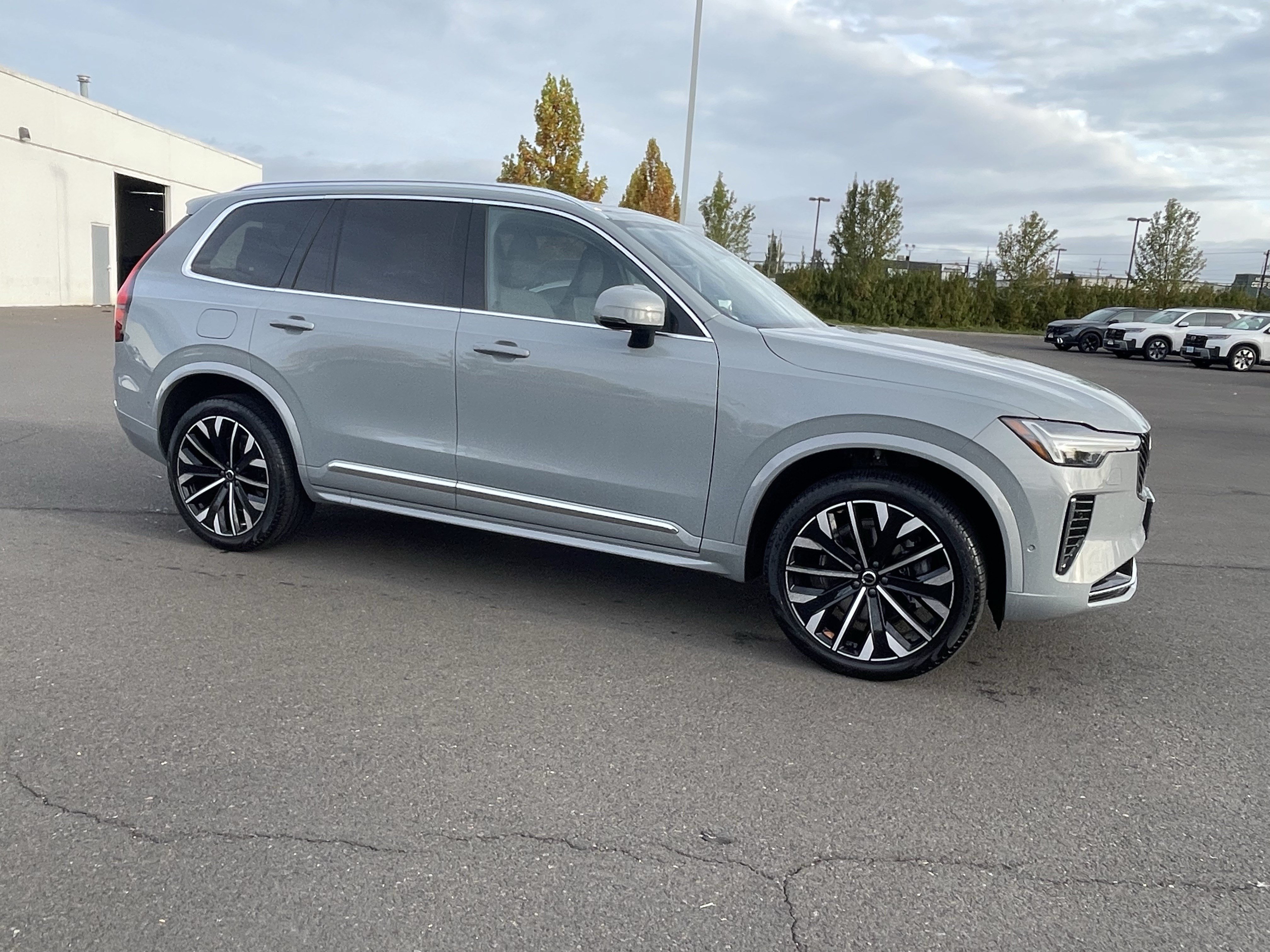 Used 2026 Volvo XC90 B6 Plus AWD/4WD image 7
