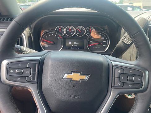 Used 2022 Chevrolet Silverado 1500 LTZ AWD/4WD image 23