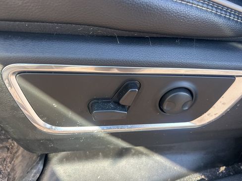 Used 2026 RAM 1500 Laramie w/ Night Edition image 12