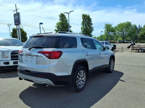 Used 2018 GMC Acadia SLE w/ LPO, Protection Package FWD image 4