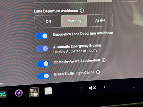 Used 2023 Tesla Model 3 Standard Range RWD image 14