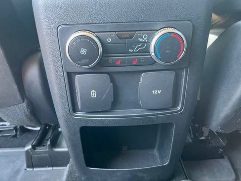 Used 2020 Ford Explorer XLT w/ Equipment Group 202A AWD/4WD image 20