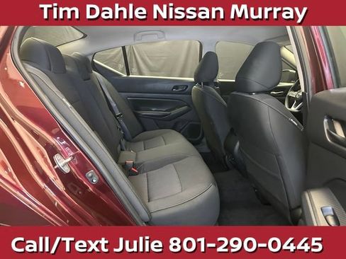 Used 2025 Nissan Altima 2.5 SV AWD/4WD image 18