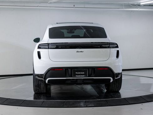 New 2026 Porsche Macan Turbo Electric image 6