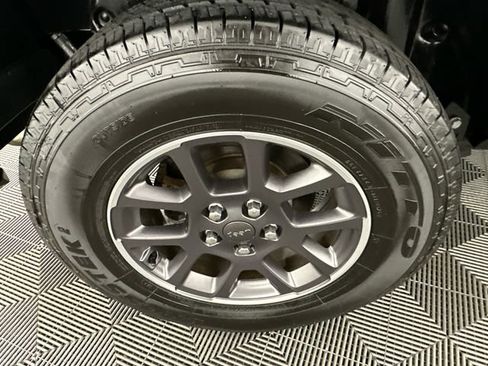 Used 2021 Jeep Wrangler Unlimited Sport AWD/4WD image 33