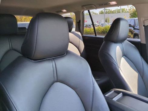 Certified 2025 Toyota Grand Highlander AWD image 7