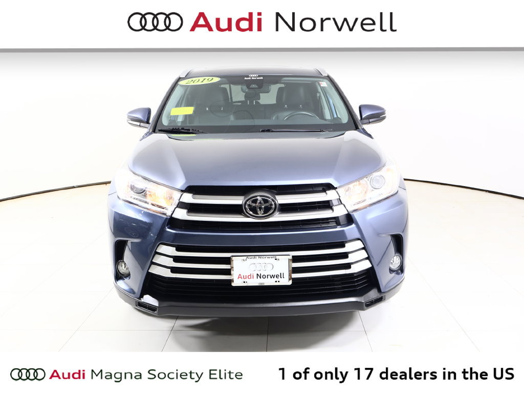 Used 2019 Toyota Highlander XLE AWD/4WD image 9