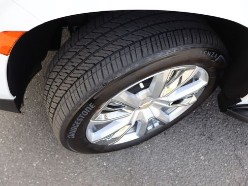Used 2024 Chevrolet Tahoe High Country AWD/4WD image 45