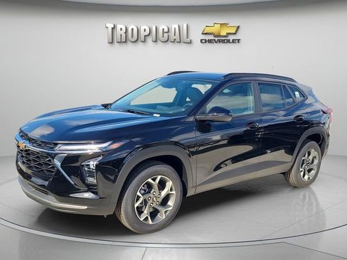 New 2026 Chevrolet Trax LT w/ Driver Confidence Package image 1