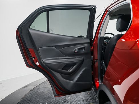 Used 2022 Buick Encore Preferred w/ Safety Package image 13