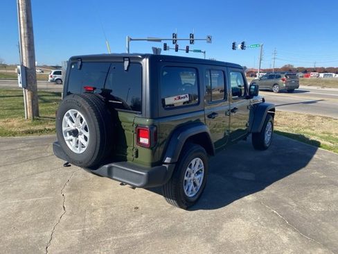 Used 2023 Jeep Wrangler Sport S image 6