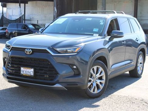 Used 2024 Toyota Grand Highlander FWD image 8