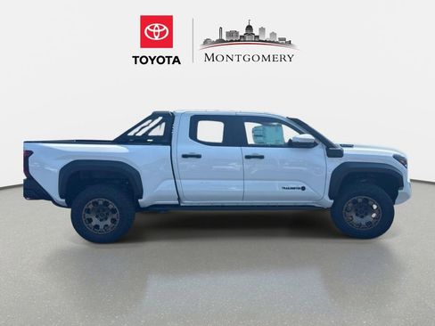 New 2025 Toyota Tacoma Trailhunter image 7
