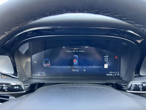 Used 2024 Lincoln Corsair AWD w/ Equipment Group 101A image 12