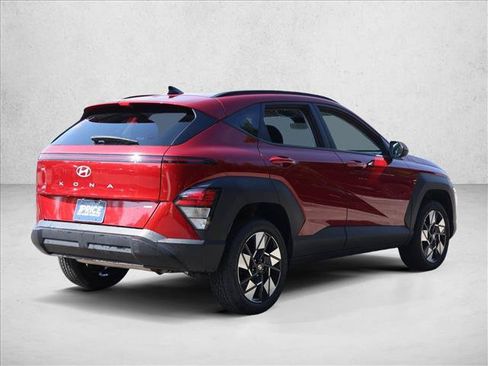 Used 2024 Hyundai Kona SEL AWD/4WD image 5