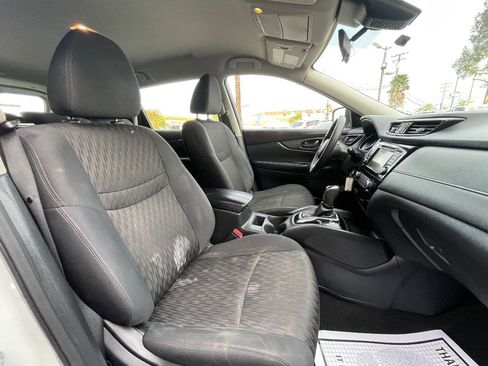 Used 2019 Nissan Rogue S image 13