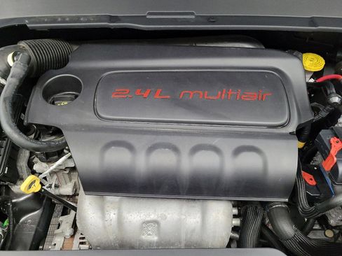 Used 2018 Jeep Compass Latitude w/ Popular Equipment Group FWD image 30