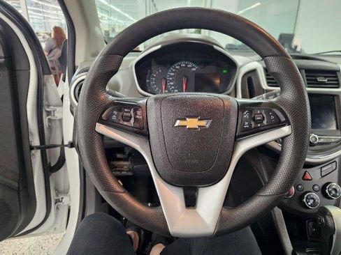 Used 2019 Chevrolet Sonic LT FWD image 10