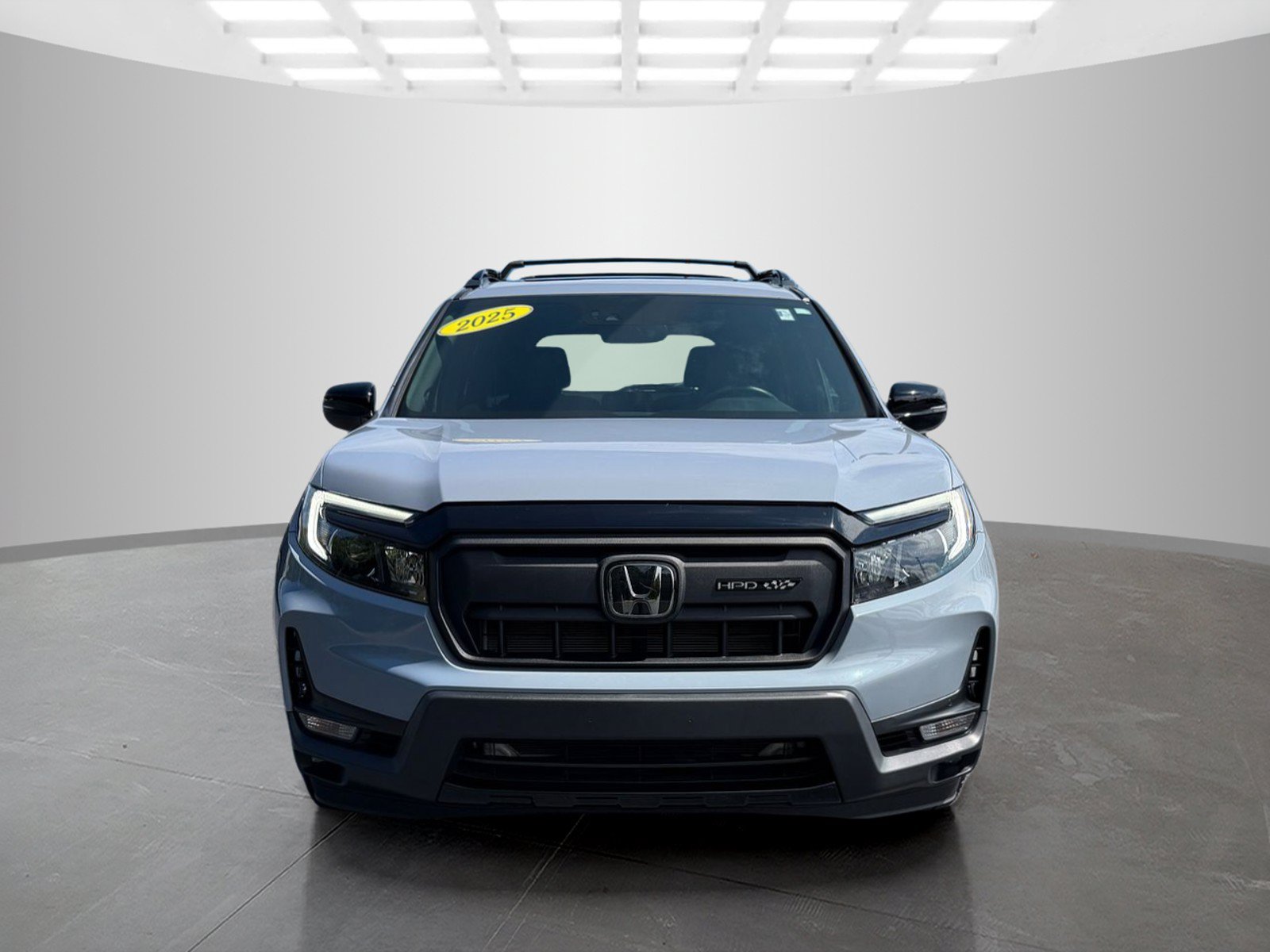 Used 2025 Honda Passport Black Edition image 2