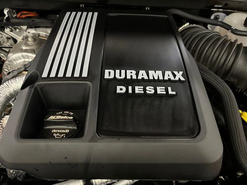 Used 2025 GMC Sierra 1500 SLT w/ SLT Premium Package image 12