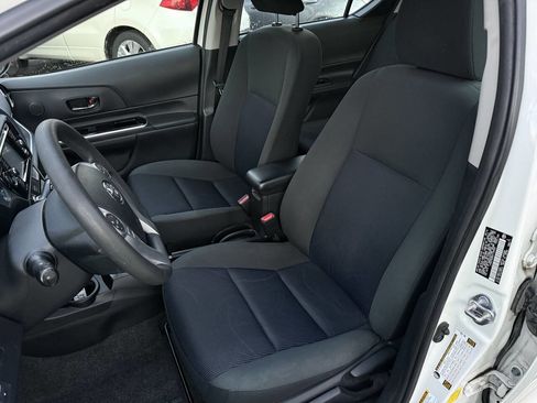 Used 2016 Toyota Prius C Three image 29