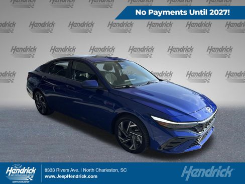 Used 2025 Hyundai Elantra SEL FWD image 1