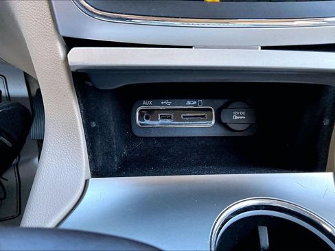 Used 2014 Jeep Grand Cherokee Overland w/ Advanced Technology Group RWD image 16