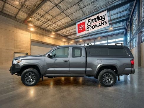 Used 2022 Toyota Tacoma SR5 w/ Black Out Package (TMS) AWD/4WD image 3