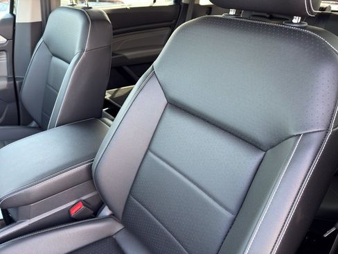 Used 2023 Volkswagen Atlas SE image 13