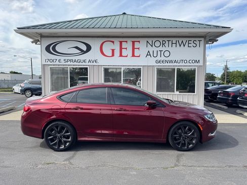Used 2016 Chrysler 200 S w/ Sun & Sound Group FWD image 2