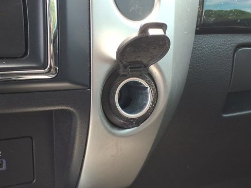 Used 2020 Nissan Titan SV w/ SV Convenience Package AWD/4WD image 15