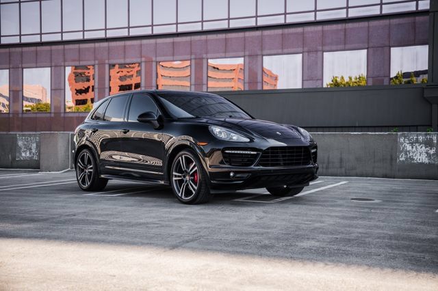 Used 2014 Porsche Cayenne GTS AWD/4WD image 52