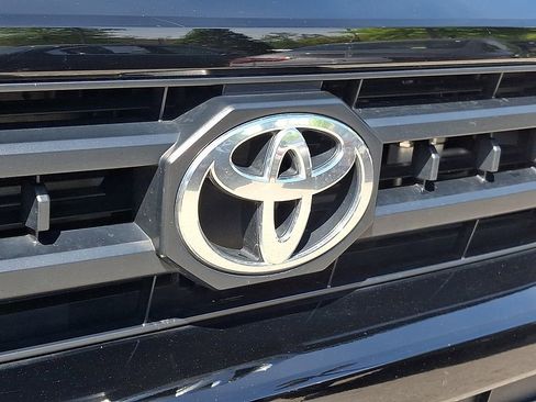 Used 2025 Toyota 4Runner SR5 image 30