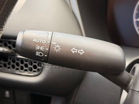 Certified 2025 Honda HR-V LX image 21