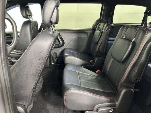 Used 2019 Dodge Grand Caravan GT FWD image 23